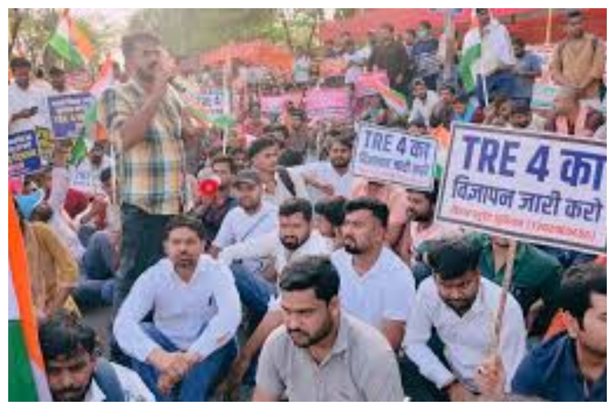 bihar-patna-bpsc-tre-4-teacher-aspirants-protest-police-lathi-charge-dilip-kumar-arrested